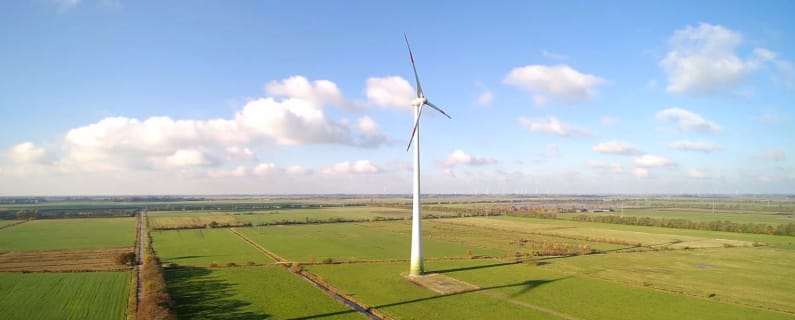 How to create predictive maintenance software for wind turbines using machine learning algorithms